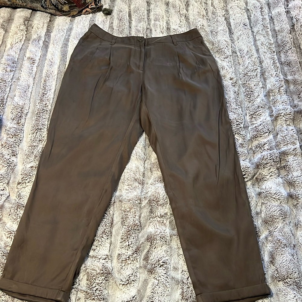 Chicos size 1 green trousers for women